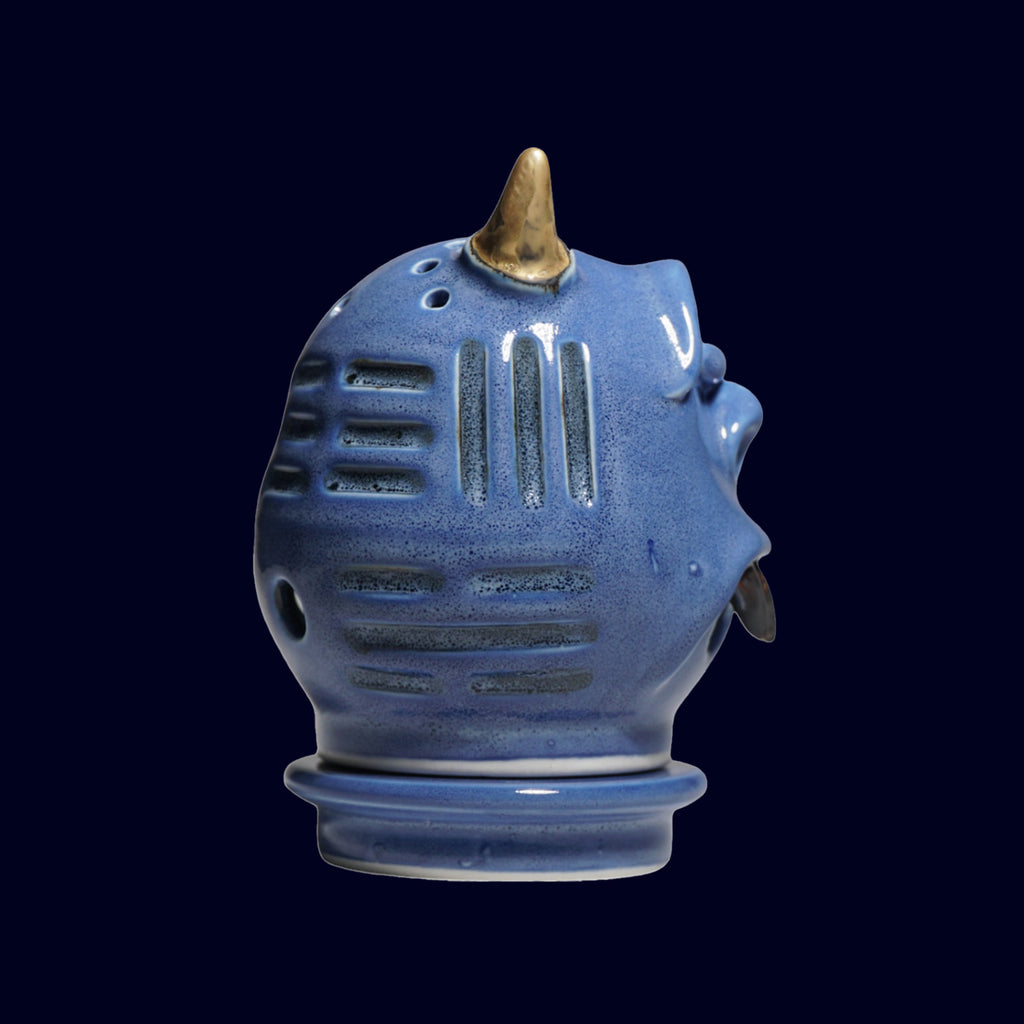 DOGABI CERAMIC INCENSE HOLDER BLUE WITH GOLD TEETH AND HORN