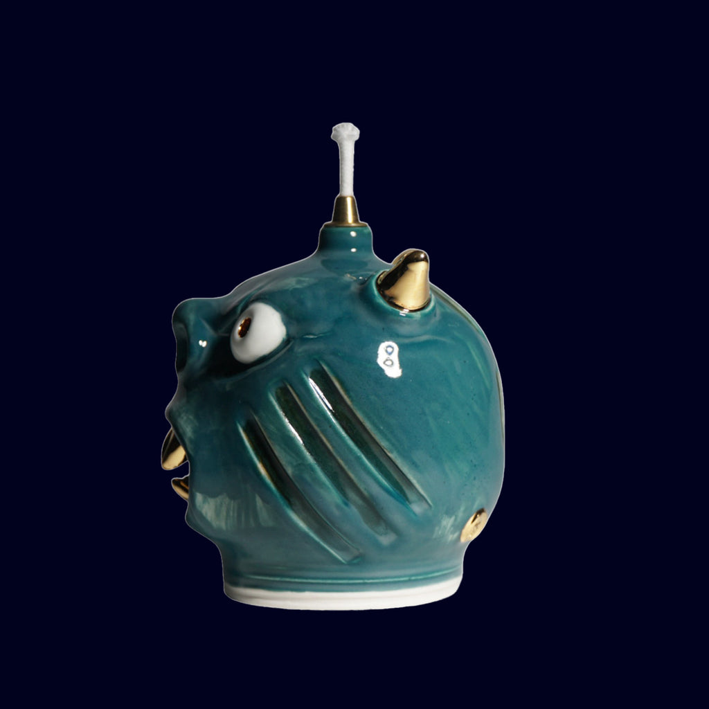 dogabi ceramic oil lamp with gold teeth