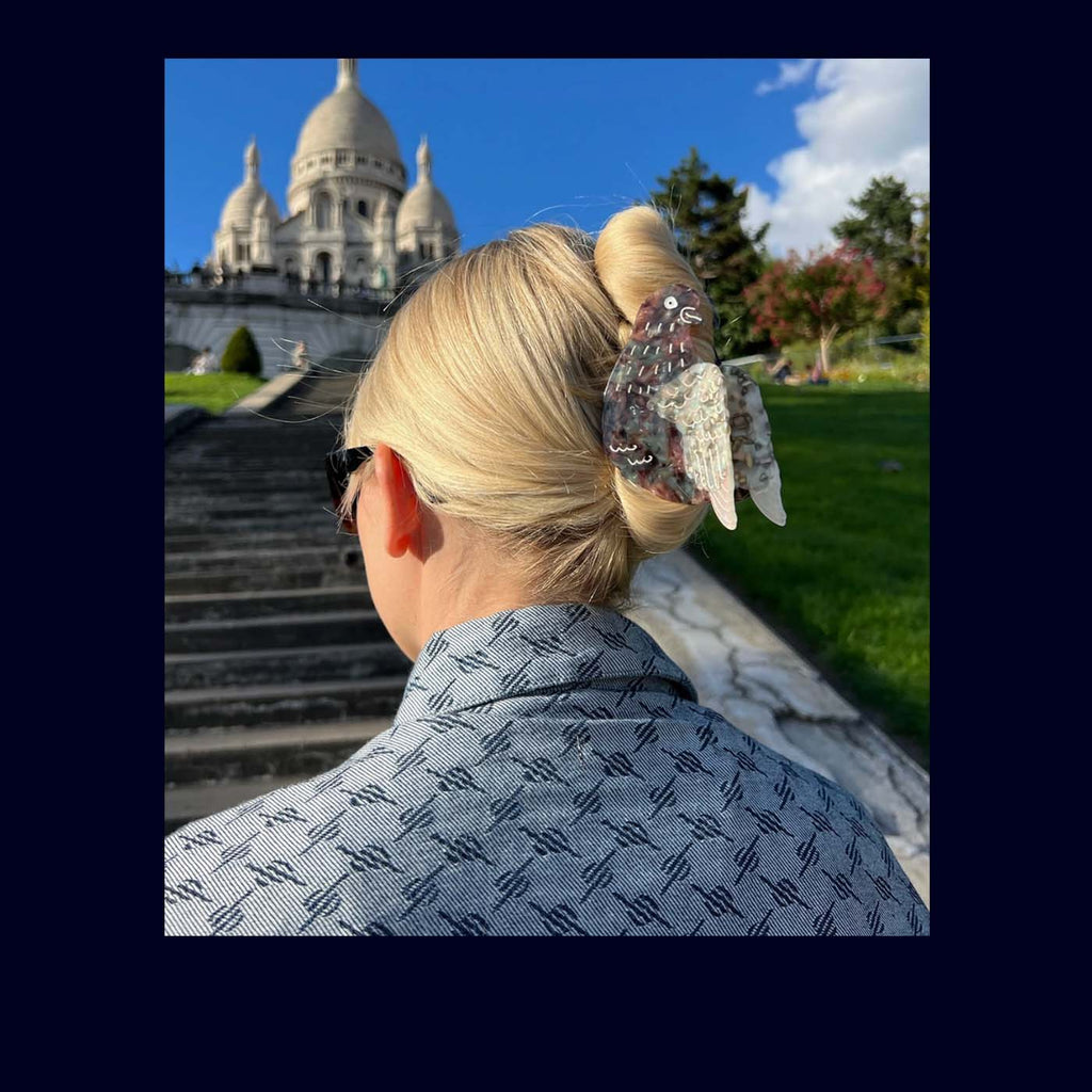 hair claw shaped as a pigeon in hair
